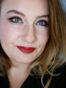 inika long lasting vegan mascara INIKA Light Reflect Highlighting Creme review