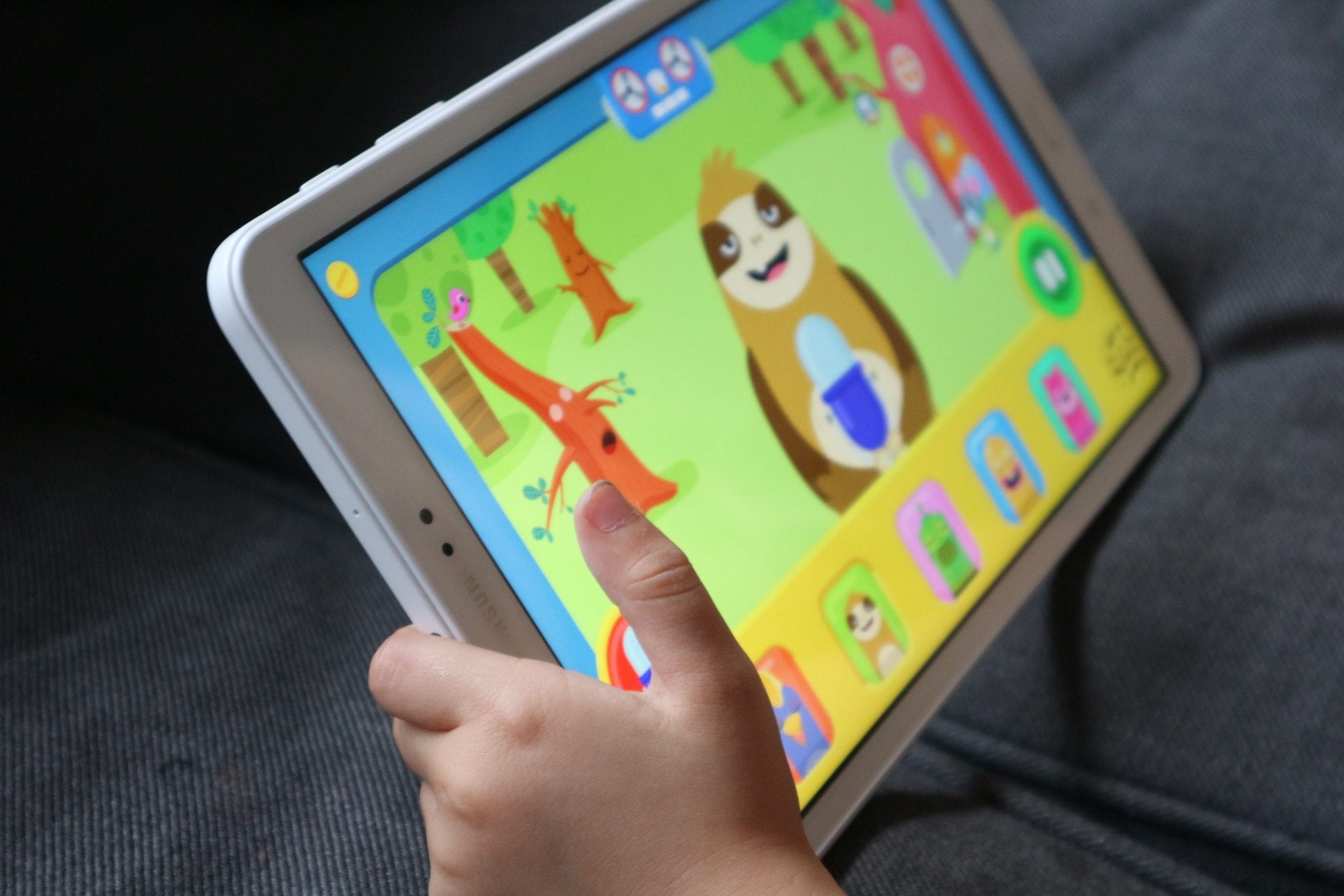 digitaal onderwijs 3x hoera voor de Samsung Galaxy Tab A met Kids mode Momambition.nl